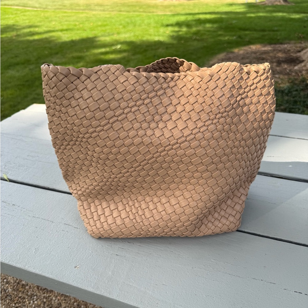 New Large Woven Vegan Leather Tote Bag with Matching Clutch – Beige - Picture 11 of 14